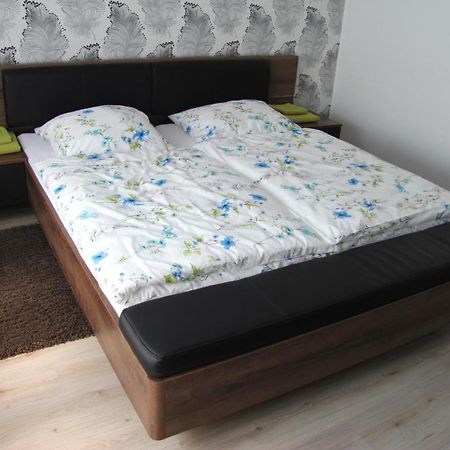 Geraeumige 4 Zimmer Wohnung An Den Kaiserthermen Trevír Exteriér fotografie