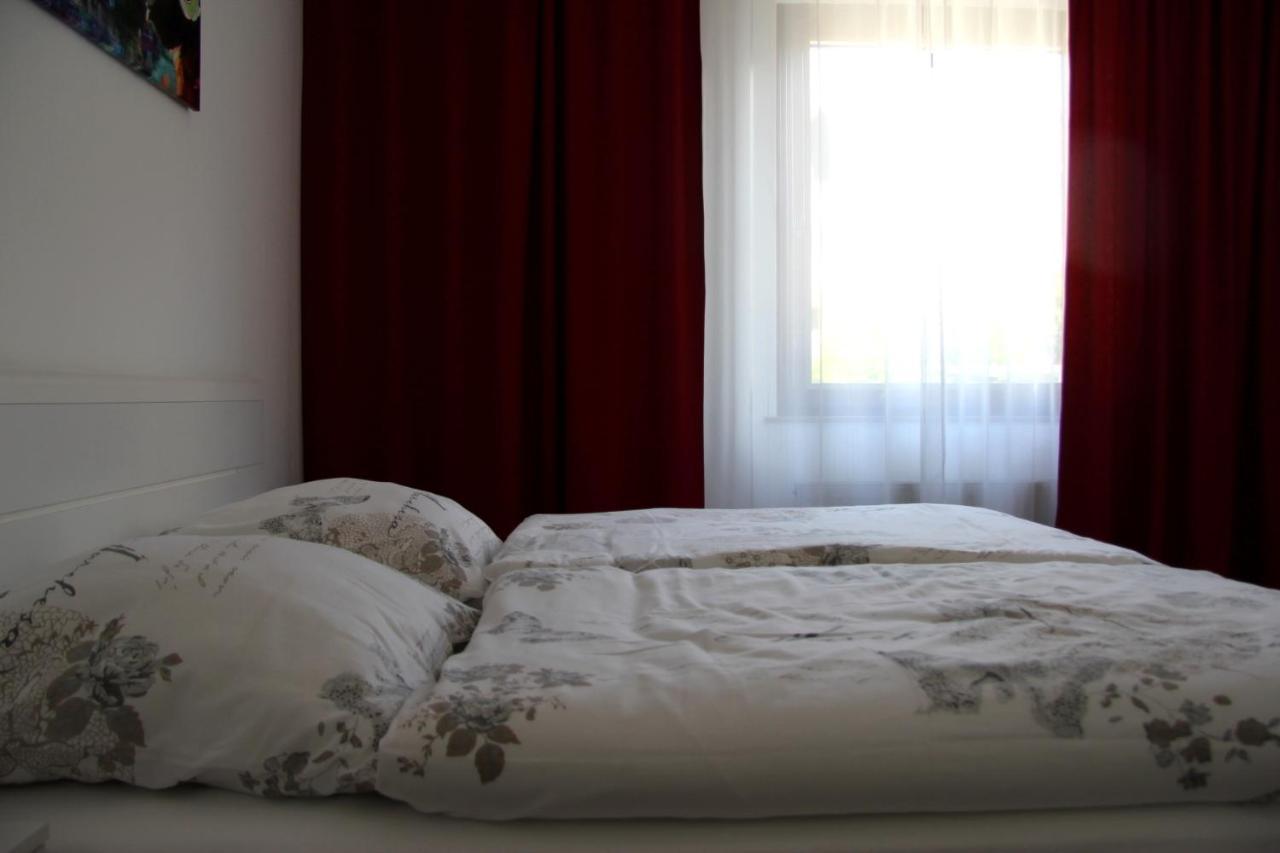 Geraeumige 4 Zimmer Wohnung An Den Kaiserthermen Trevír Exteriér fotografie